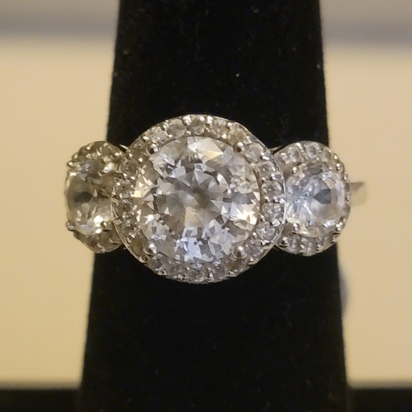 Beautiful sterling silver cz  size 6.75 - Picture 1 of 2